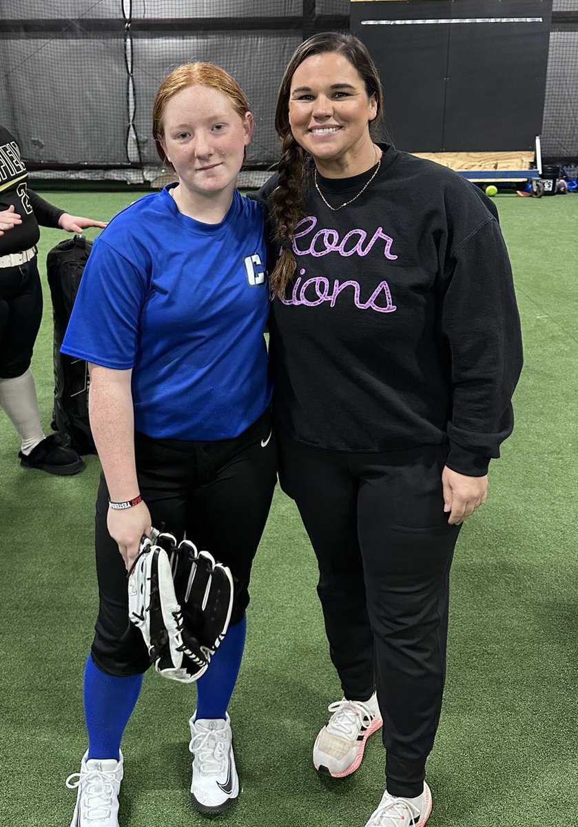 icnationalwall's tweet photo. 🚨Roster Addition🚨
Help us welcome #7, @bapicella29! 
Briley is a P/3B/1B from the great state of Tennessee. She is part of the 2029 class with a strong bat, spin and location on her pitches, and a good softball IQ with an incredible work ethic! @tcwall45 @RaeganWall24 https://t.co/ni1i3Dbri0