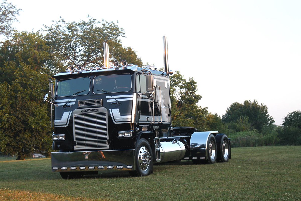 Project88 is complete, very happy with the blood, sweat and tears the team at Blackworth put into this to keep it original and classy. #sorryaboutyourneck #tripleglivestockltd #backtothepast #knhquickfall #coe