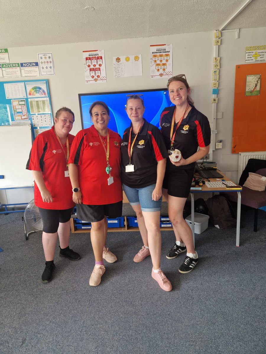 HSwabey29's tweet photo. What a brilliant trip. A great way to end my final few teaching days. @SpringfieldBeds  @MrsCSearle https://t.co/KUKDtbtcJo