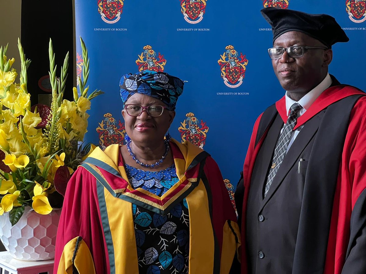 More images from the @BoltonUni Graduation Ceremony. Was pleasantly surprised to find a large representation of Nigerian Students and Professors including the brilliant Director of the new Centre for Artificial Intelligence, Professor Celestine Iwendi. Up Naija! Also with fellow