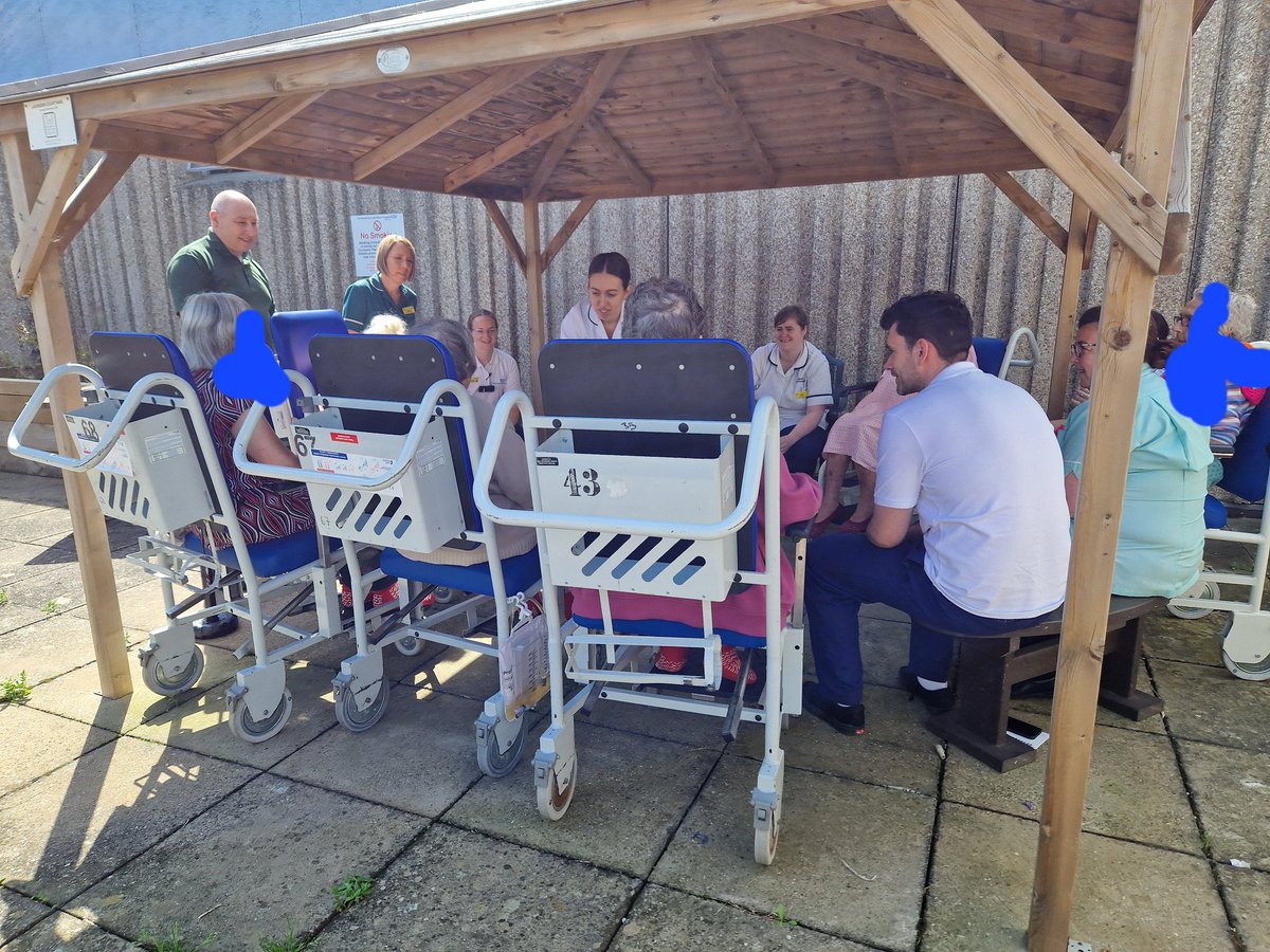 Helen Williams tweet media