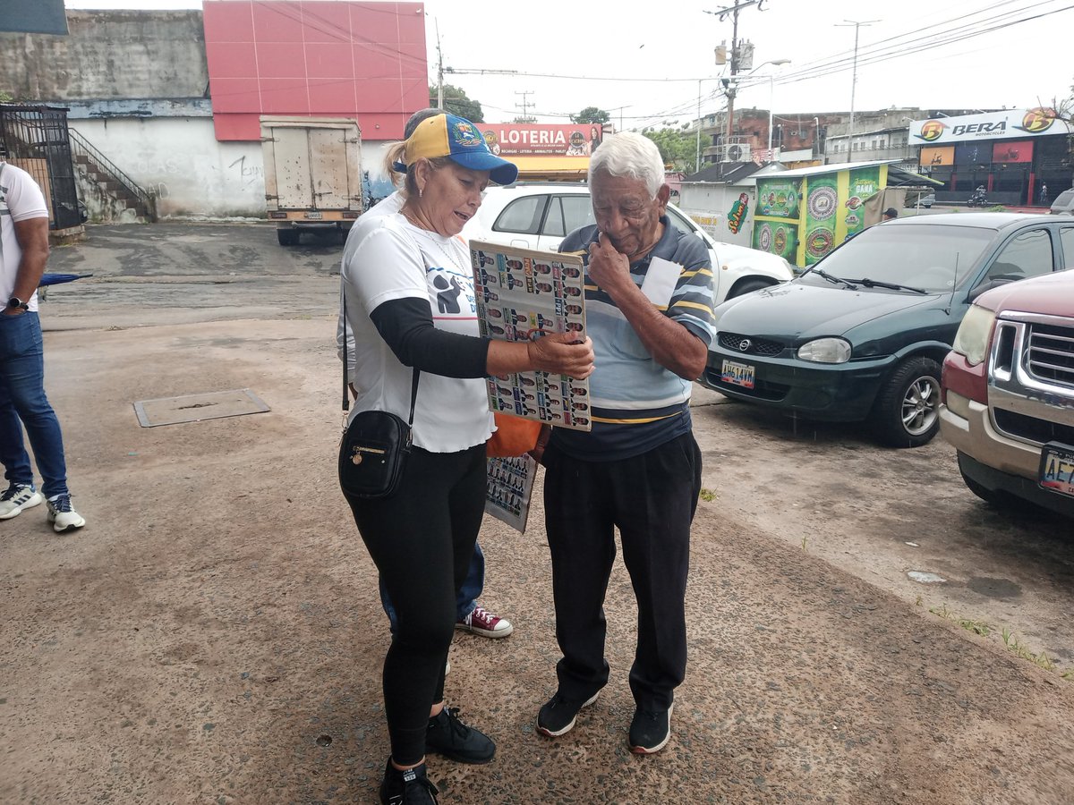 Voluntad Popular Caroní (Puerto Ordaz y San Félix) (@vpacaroni) on Twitter photo Estamos en la recta final! 🇻🇪
A solo 10 días!.🇻🇪
#18Jul. Excelente participación de nuestra organización <a href="/VoluntadPopular/">Voluntad Popular</a> Mun. Caroni 2 y dirigentes parroquiales en unidad incansable rumbo a la victoria del #28Jul con nuestro candidato <a href="/EdmundoGU/">Edmundo González</a> enseñando a votar a las personas. Estamos en la recta final! 🇻🇪
A solo 10 días!.🇻🇪
#18Jul. Excelente participación de nuestra organización <a href="/VoluntadPopular/">Voluntad Popular</a> Mun. Caroni 2 y dirigentes parroquiales en unidad incansable rumbo a la victoria del #28Jul con nuestro candidato <a href="/EdmundoGU/">Edmundo González</a> enseñando a votar a las personas.