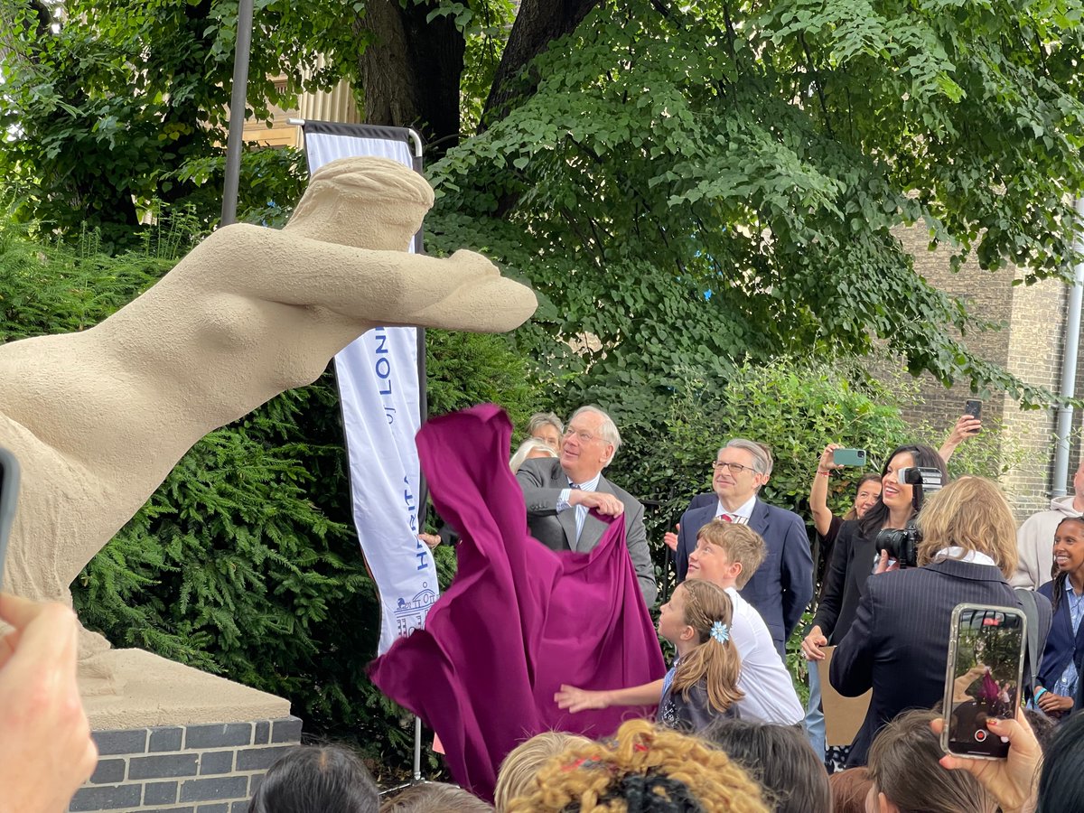 We were delighted to be at the unveiling of the ‘Leaning Woman’ statue by HRH The Duke of Gloucester and to be able to make a contribution to the restoration of this Grade II listed statue and the 6 year campaign organised by <a href="/HOLTofLondon/">Heritage of London Trust</a> read more bit.ly/3LvMnpo