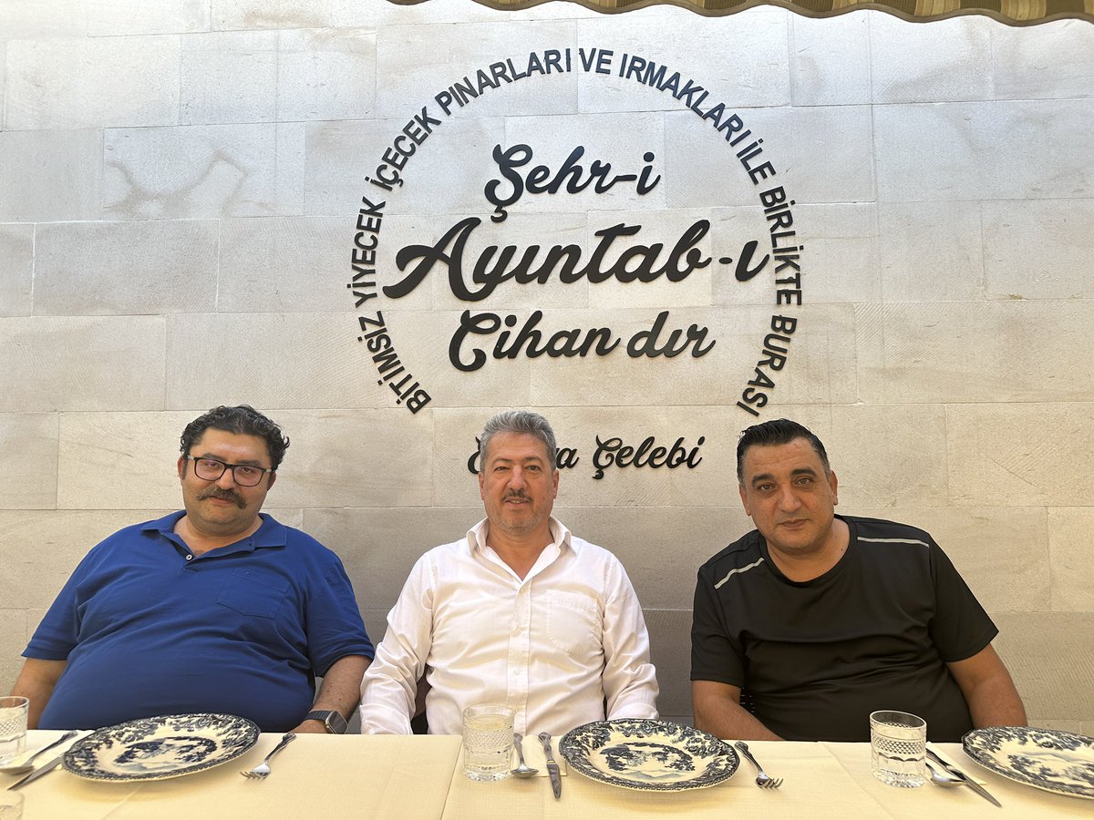 Onaç Antep Mutfağı sahipleri değerli dostum,kardeşlerim;
Murat ve Esra ŞERBETTÇİ’ nin
Yine Gaziantep’’in yetiştirdiği tiyatro sanatçısı Orhan USLU kardeşimle misafiri olduk,
Rabbim hayrlı bol kazançlar versin inşaAllah
@serbetcimurat 
<a href="/orhanuslu27/">Orhan Uslu</a>