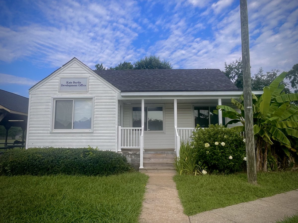 StMattsVB's tweet image. With the relocation of our school Spirit Shop, comes the relocation of the Kate Burlin Development Office - Home of the St. Matthew&apos;s development team, where creativity flows, and various events held at St. Matthew&apos;s will come to life!