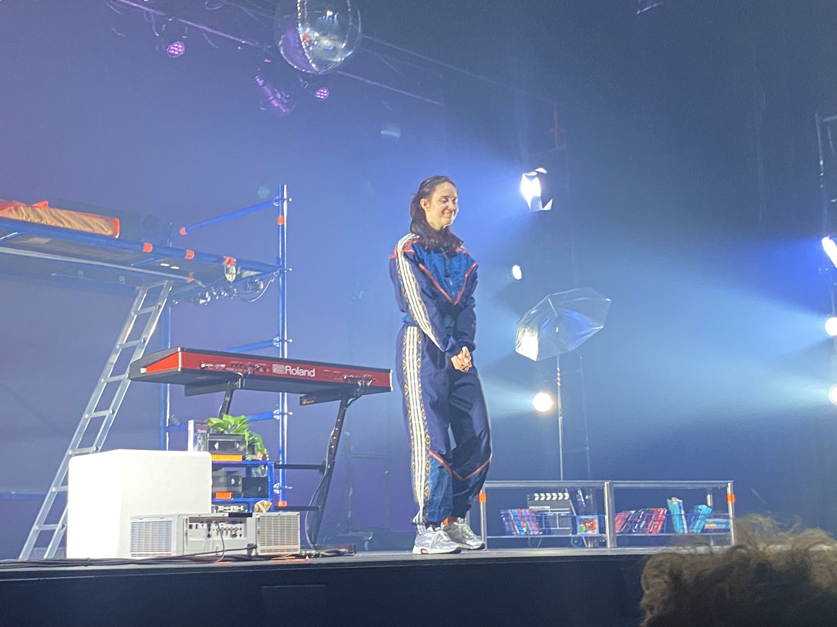 Aquesta setmana en porto 3. Que important és la dramatúrgia. canciones de amor, desamor y pirates. Bons actors no ho és tot. A Les mans d’ <a href="/llatzer_garcia/">Llàtzer Garcia</a>, per mi, tot és bo. I a Artemis de <a href="/mireiamorerae/">Mireia Morera</a> conflueix tot en una. Quina mervella!