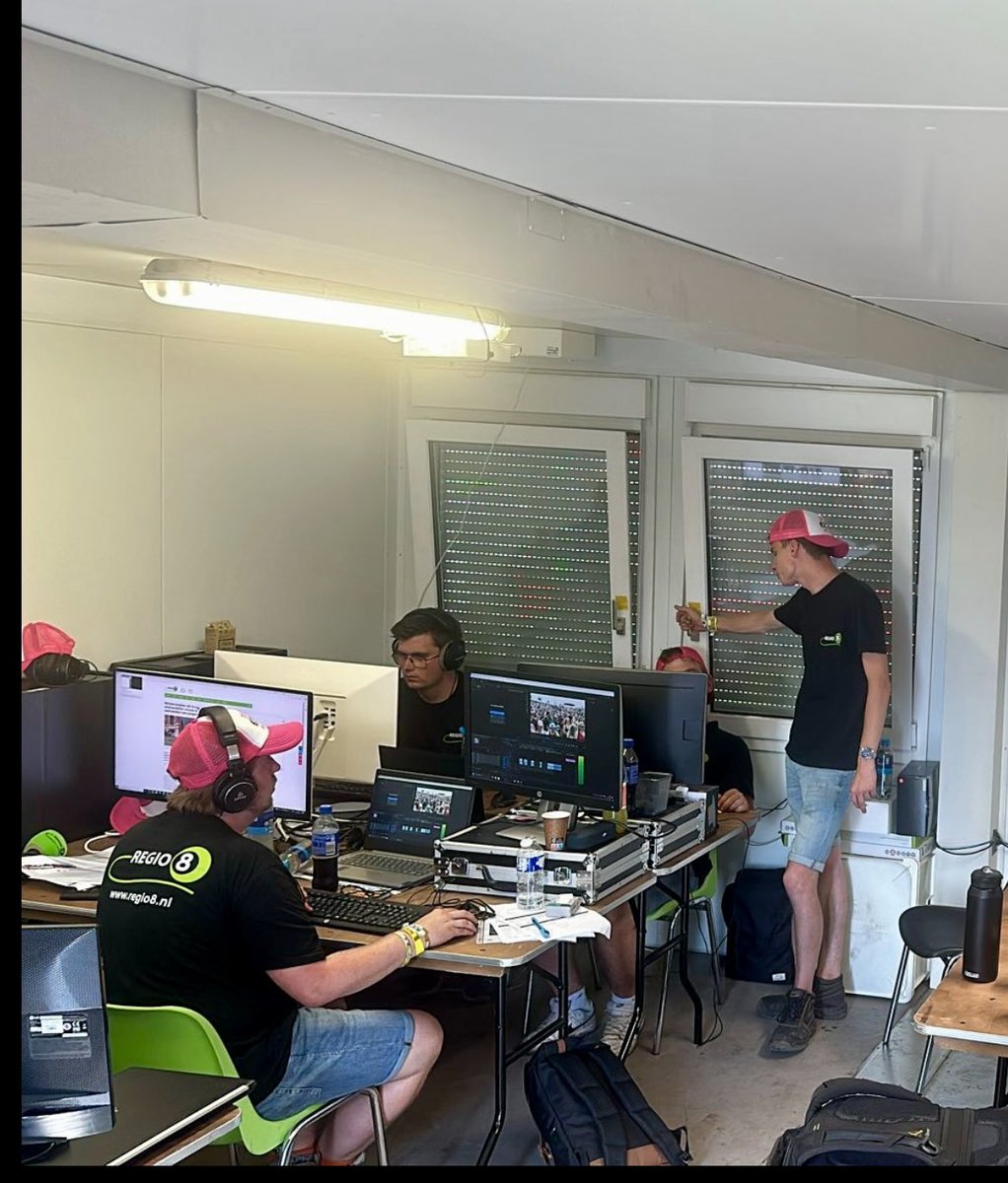 De Zwarte Cross is weer van start gegaan! Onze <a href="/REGIO8/">REGIO8</a> redactie is nu 4 dagen aanwezig op dit unieke festival. Dank aan onze ICT afdeling, wil je onze video’s volgen dat kan via lnkd.in/eVqrNWrP