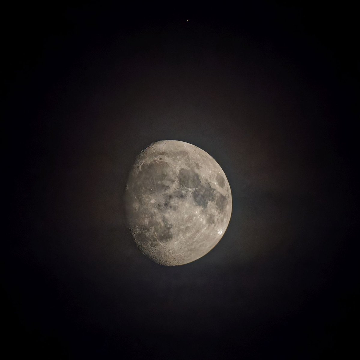 astrohans's tweet photo. @astronomietag #Mond und #Antares 17.7.2024 22:46 MESZ aufgenommen in #Niederkrüchten. https://t.co/lRpNrYltCq