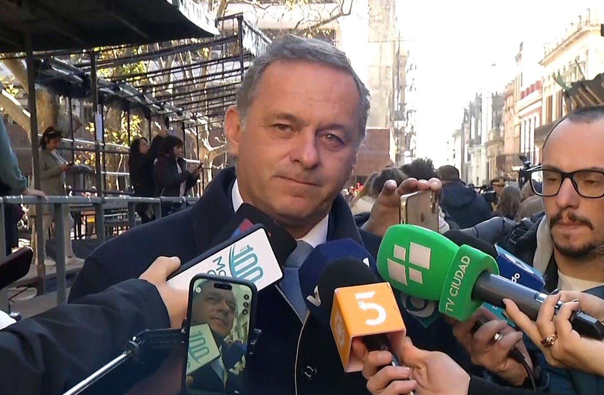 Álvaro Delgado sobre condenas de Pablo Caram y la ex diputada Valentina Dos Santos en Artigas: “En esto ha y que ser muy firme, lo que está mal está mal. Tengo un sentimiento triste, amargo, es una irregularidad que no comparto y una vez que la Justicia habló, está”.
"Hay un