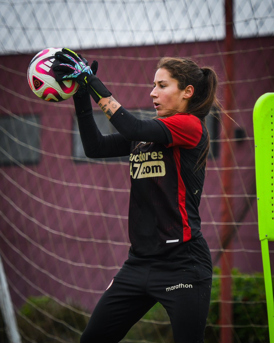 𝗗𝗲 𝘃𝘂𝗲𝗹𝘁𝗮 𝗲𝗻 𝗻𝘂𝗲𝘀𝘁𝗿𝗮𝘀 𝗿𝗲𝗱𝗲𝘀 😎🧤

#VamosLeonas