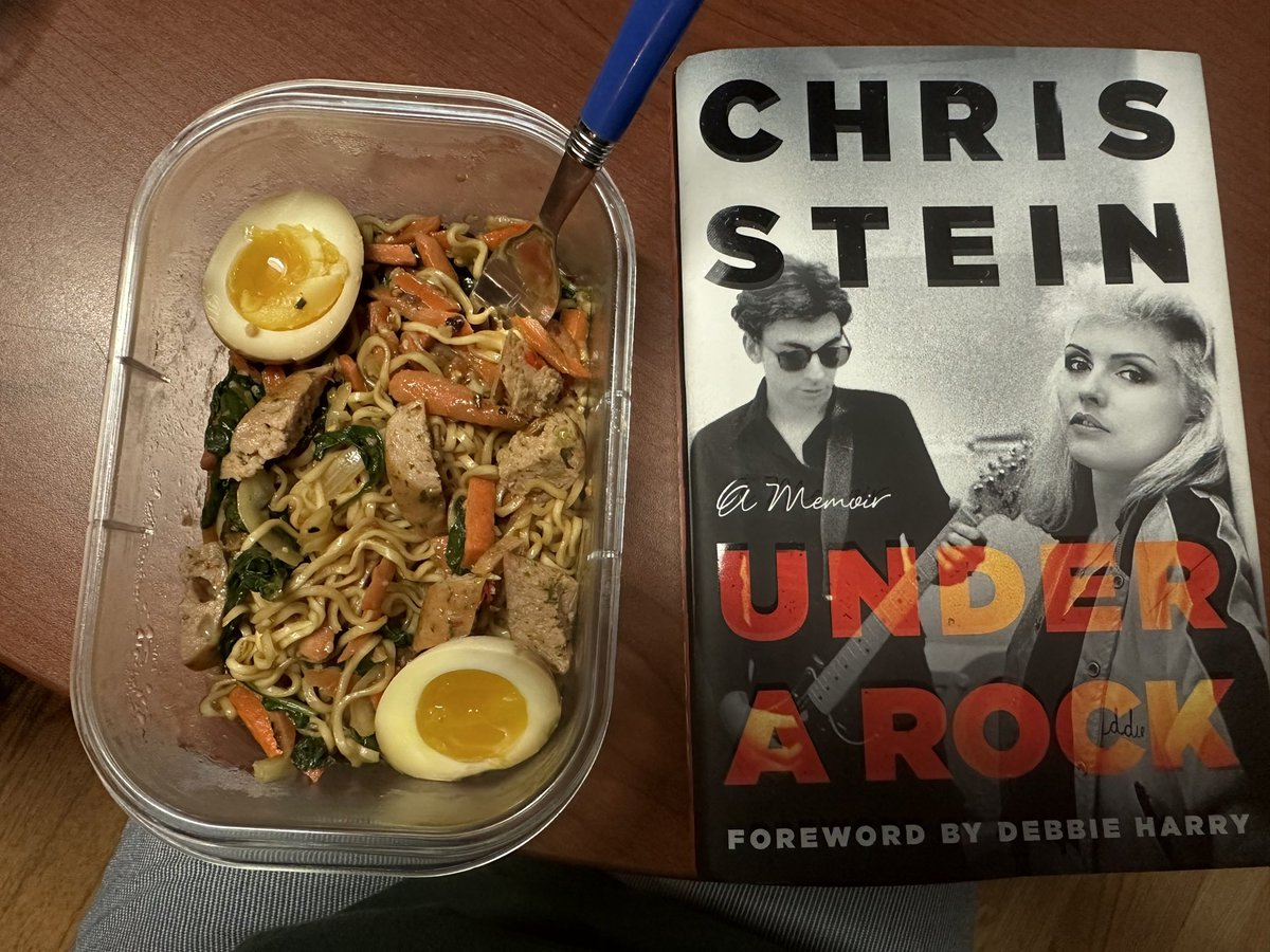 indubitably420's tweet photo. The two things I have to look forward to during work lunch break 🤌🤌🤌@chrissteinplays https://t.co/OFqtm77P5G