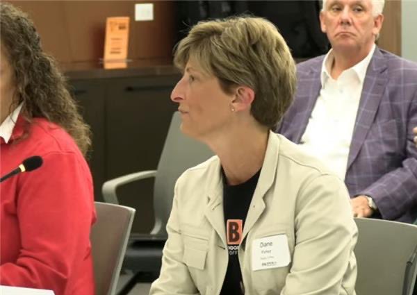 Franchising411's tweet image. ￼Diane Parker @BIGGBYCOFFEE franchisee, &quot;I believe that we impact our communities more than others. We are a mom and pop and get to employ others.” #OpenforOpportunity