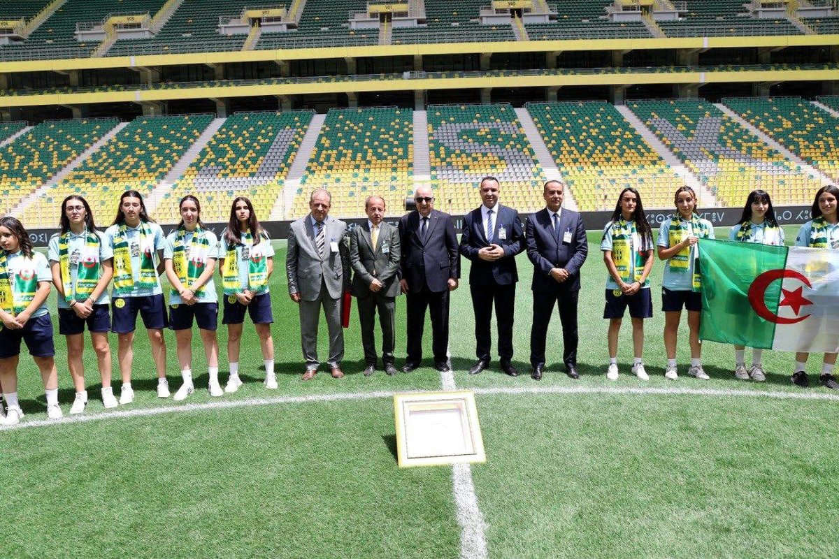 Natural Grass tweet media