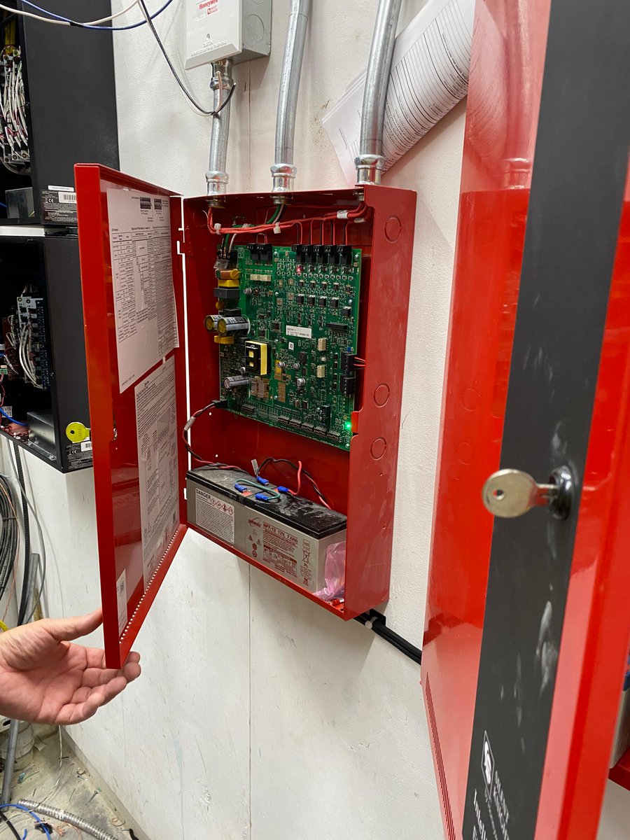 QualitySoundCom's tweet photo. Make sure you have the most up-to-date #fire alarm equipment in your business establishment! @QualitySoundCom is equipped for all your fire alarm service needs. 

Contact us today for more information on our fire alarm #services!
https://t.co/myXOU0ne7T https://t.co/BN4zlWJfWJ