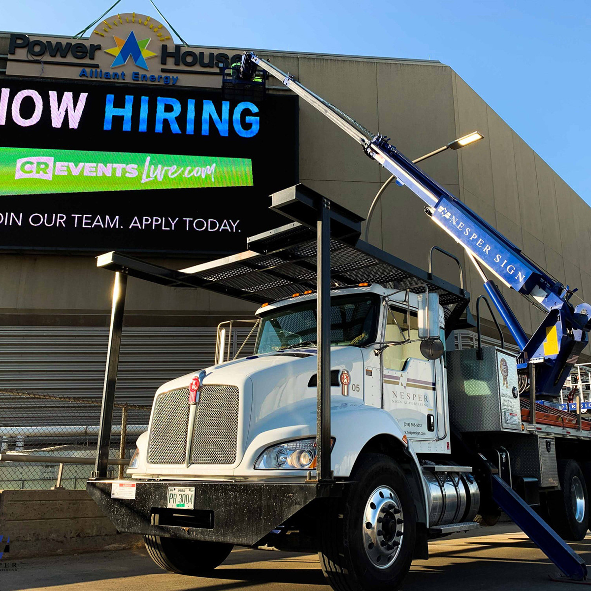 US_LED's tweet image. On this #ThrowbackThursday, we take a peek at this amazing re-branding project for @AEPowerHouseCR.

@NesperSign manufactured this stunning 60' visual masterpiece and incorporated @US_LED sign modules to make it really stand out!

#TBT #signlighting #alwaystherightchoice