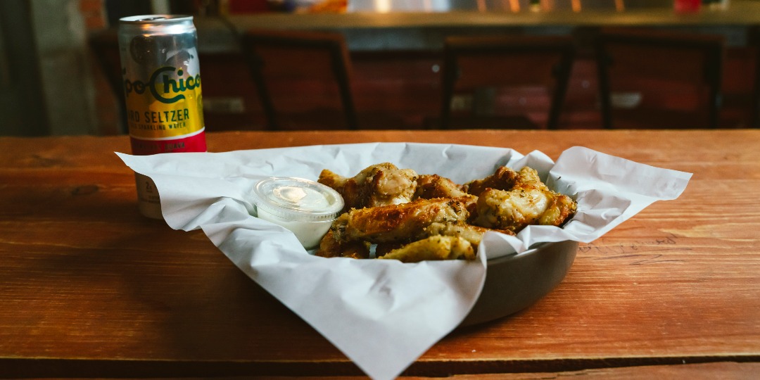 AtomicPizzaLBK's tweet photo. Get your wing fix here 🍗 https://t.co/WCbwbrSplt