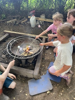 NectonFS's tweet image. A wonderful way to end our school year. @NectonY3 climbing, creating, laughing, exploring, collaborating, zip wiring, den building and s'mores. Feeling blessed to share these wonderful moments. The forest needs a rest but we will be back in September.