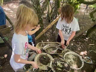 NectonFS's tweet image. A wonderful way to end our school year. @NectonY3 climbing, creating, laughing, exploring, collaborating, zip wiring, den building and s'mores. Feeling blessed to share these wonderful moments. The forest needs a rest but we will be back in September.