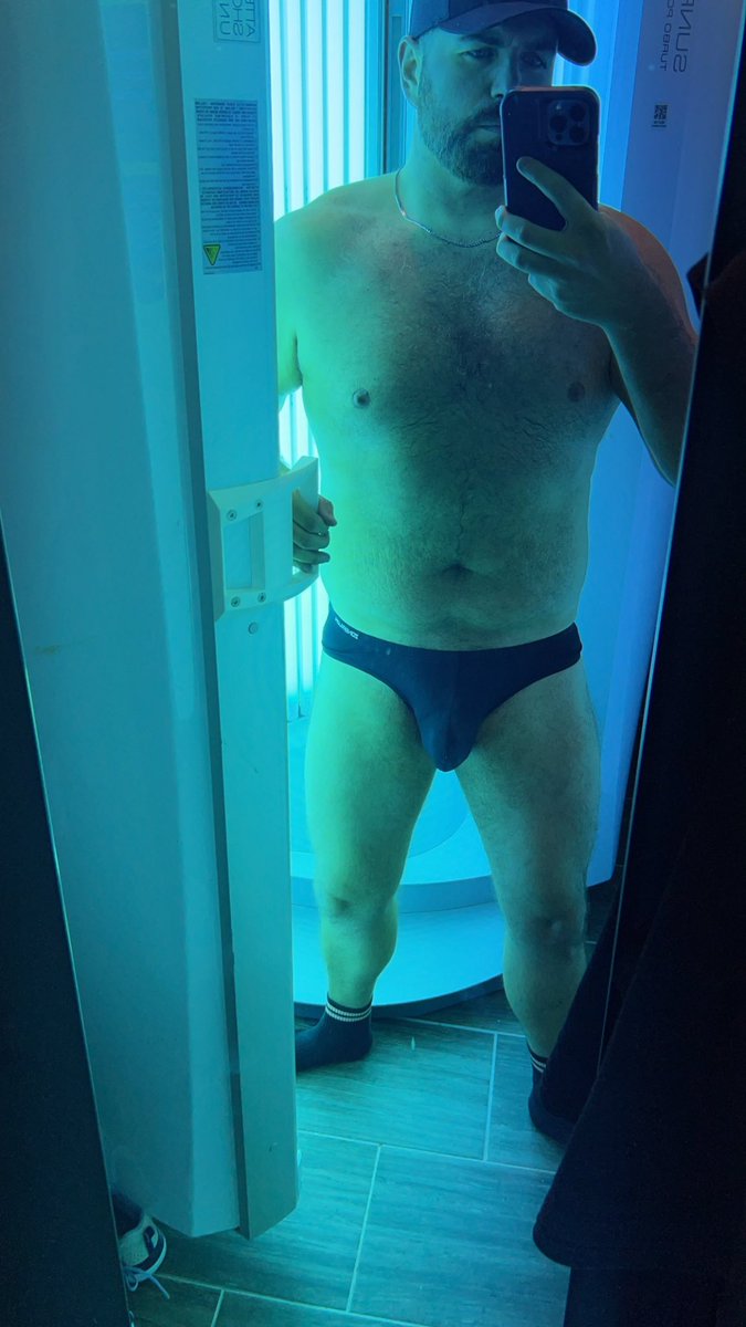 CyHawkInDFW's tweet photo. After months of injuries… finally getting back to the gym and feeling better-ish about this Dad Bod.

Send tacos and cute butts. https://t.co/D8tC3BI1GH