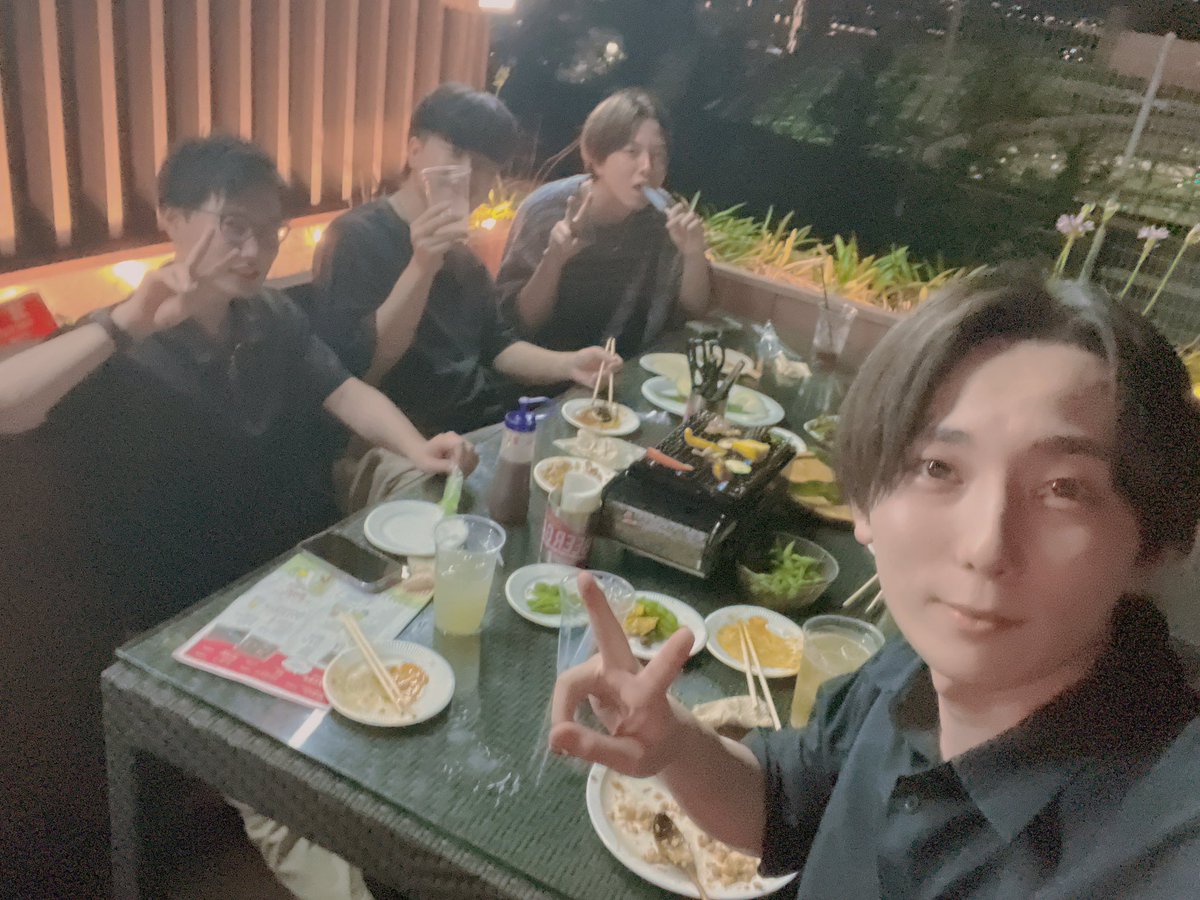 U_chuke1200's tweet photo. 会社の飲み会さいこうやな https://t.co/NfYfhcTmSK