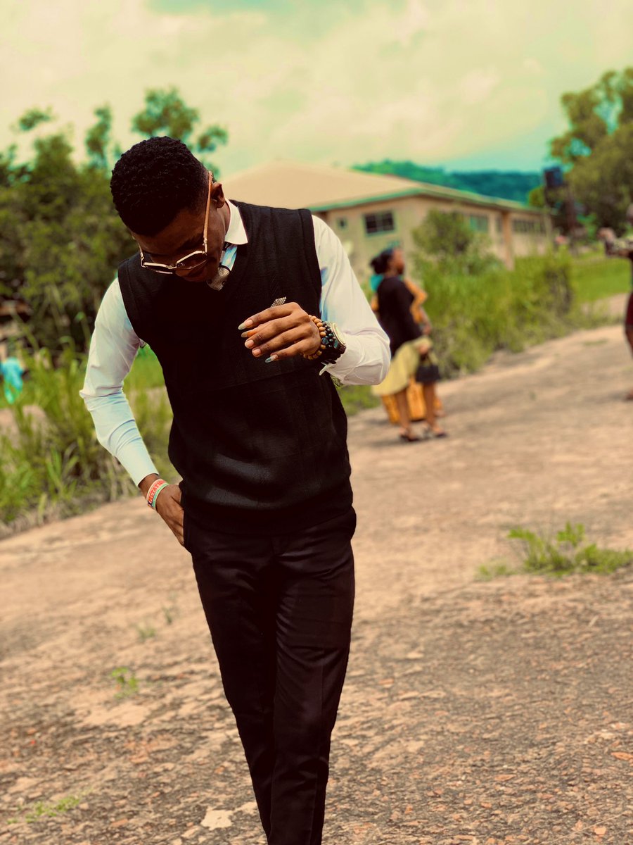lightjose123's tweet photo. Self-confidence is the best outfit, rock it and own it https://t.co/6F9xz2iHnQ