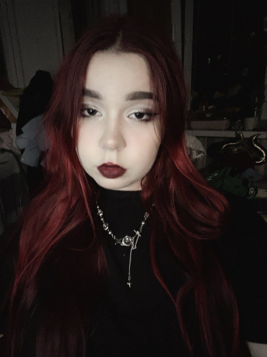 lilith 🌹 tweet media