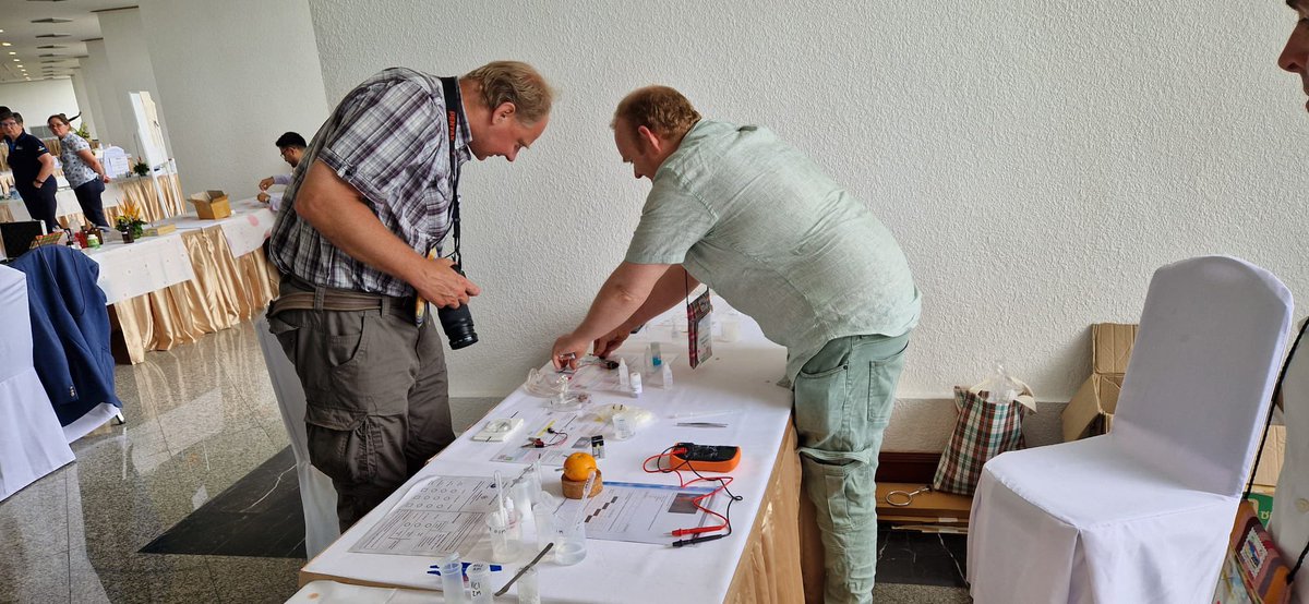 stmaryssecsci's tweet photo. The great to present our research on Microscale with ECTs at the international conference in chemistry education. An honour to work with @UncleBo80053383  and colleagues from @CLEAPSS . Using microscale for sustainability while also improving practical skills. Amazing! https://t.co/yFpx6a2agh