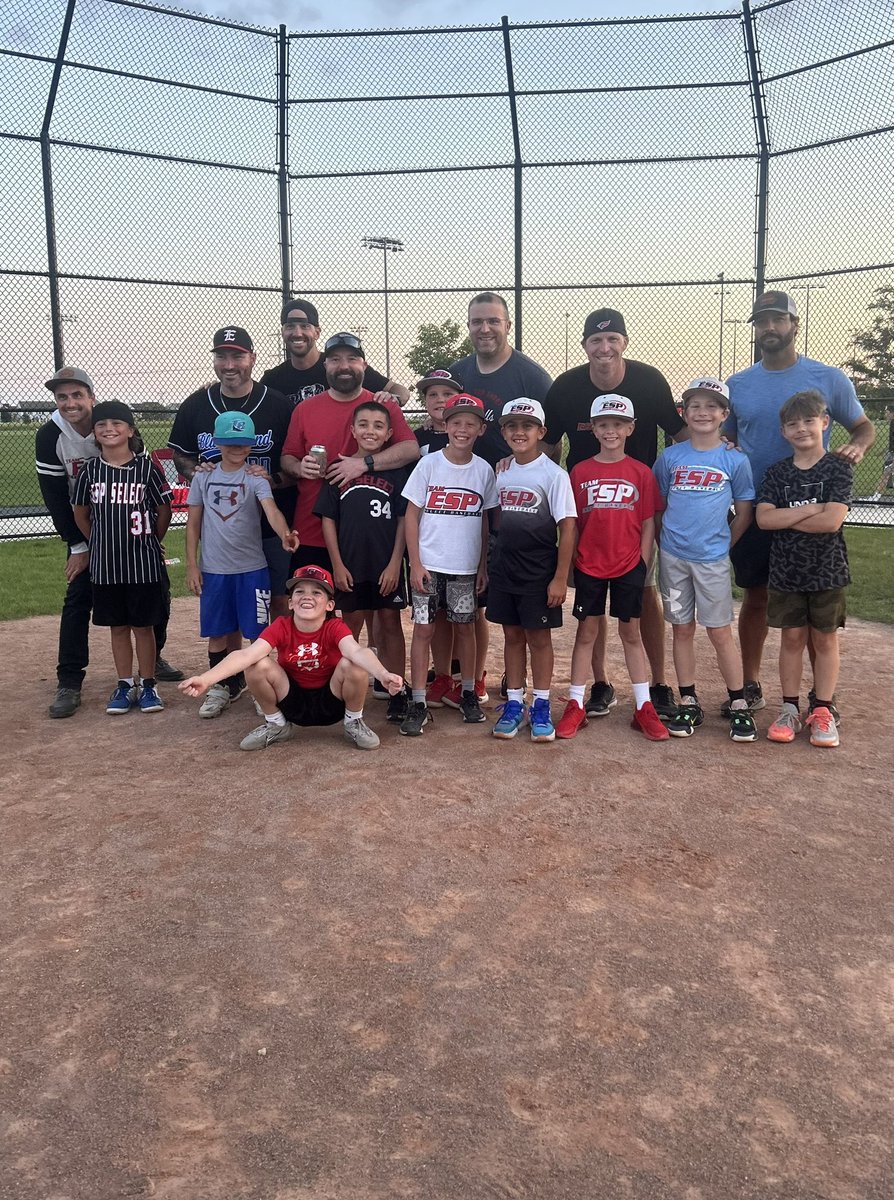 ESPBlack2033's tweet photo. What a fun way to end our first year with some kids vs families whiffle ball! Everyone had a blast! #ESPTrained #ESPFamily @TaddGibby24 https://t.co/Iu0poczi9h