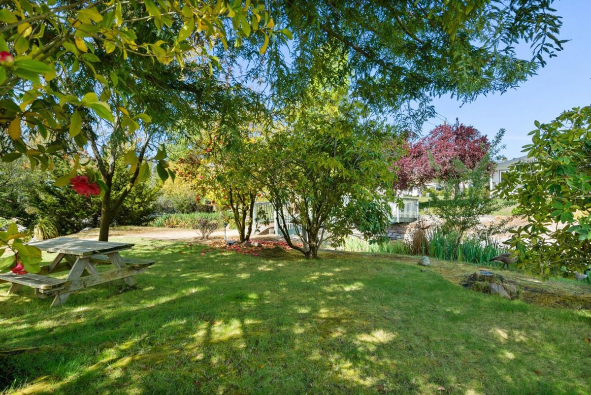 alexchowhomes's tweet photo. #SpringLakes 55+ #MobileHomePark: Tucked away in a great location, Spring Lakes offers a beautiful pool, clubhouse, putting green, shuffleboard, and more. 🛝 Located in the heart of #ScottsValley, it provides easy access to grocery stores, restaurants, banking, coffee shops... 🛍️ https://t.co/t8diU5ac22