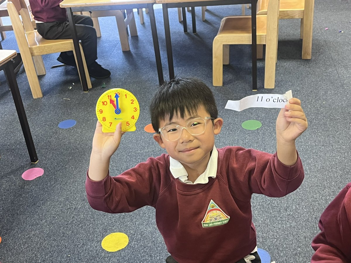 Miss Hopkins tweet media