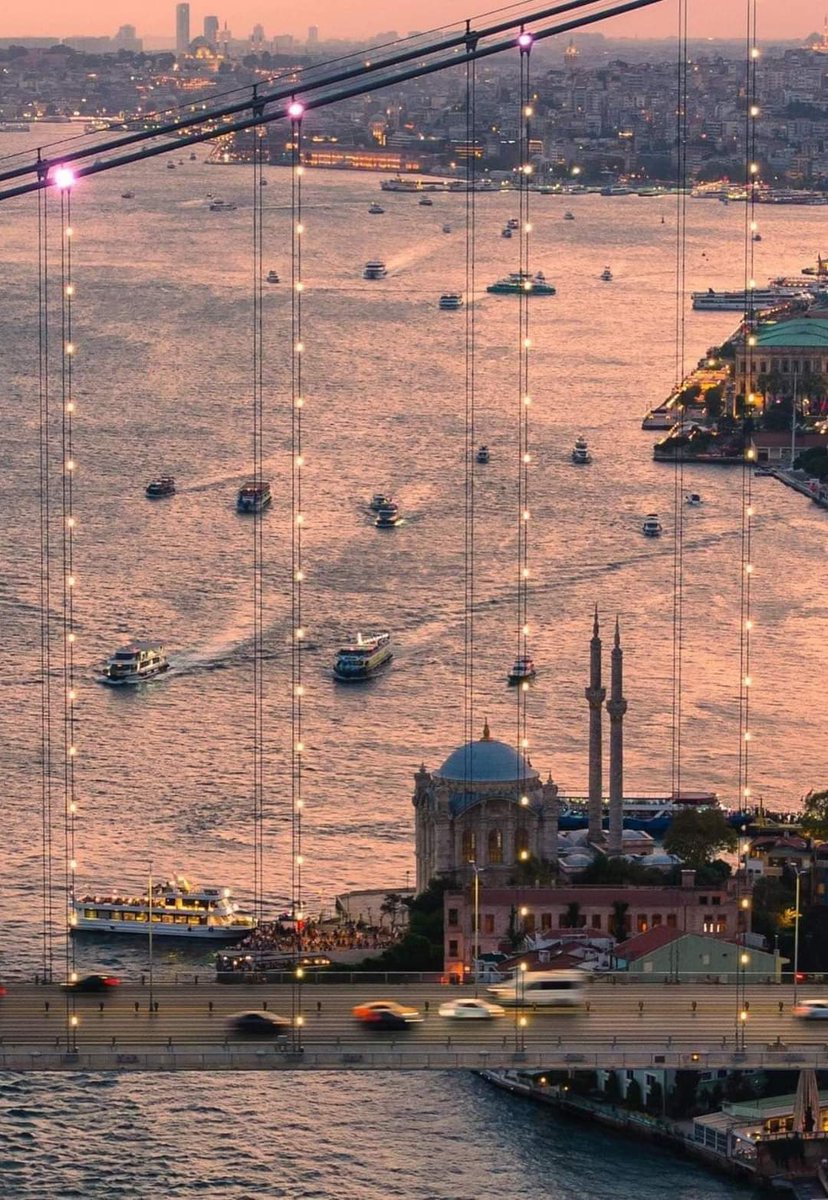 evrenseImerak's tweet photo. Boğaz Köprüsü'nden Ortaköy'e bakış.✨ https://t.co/i69aCoKERj