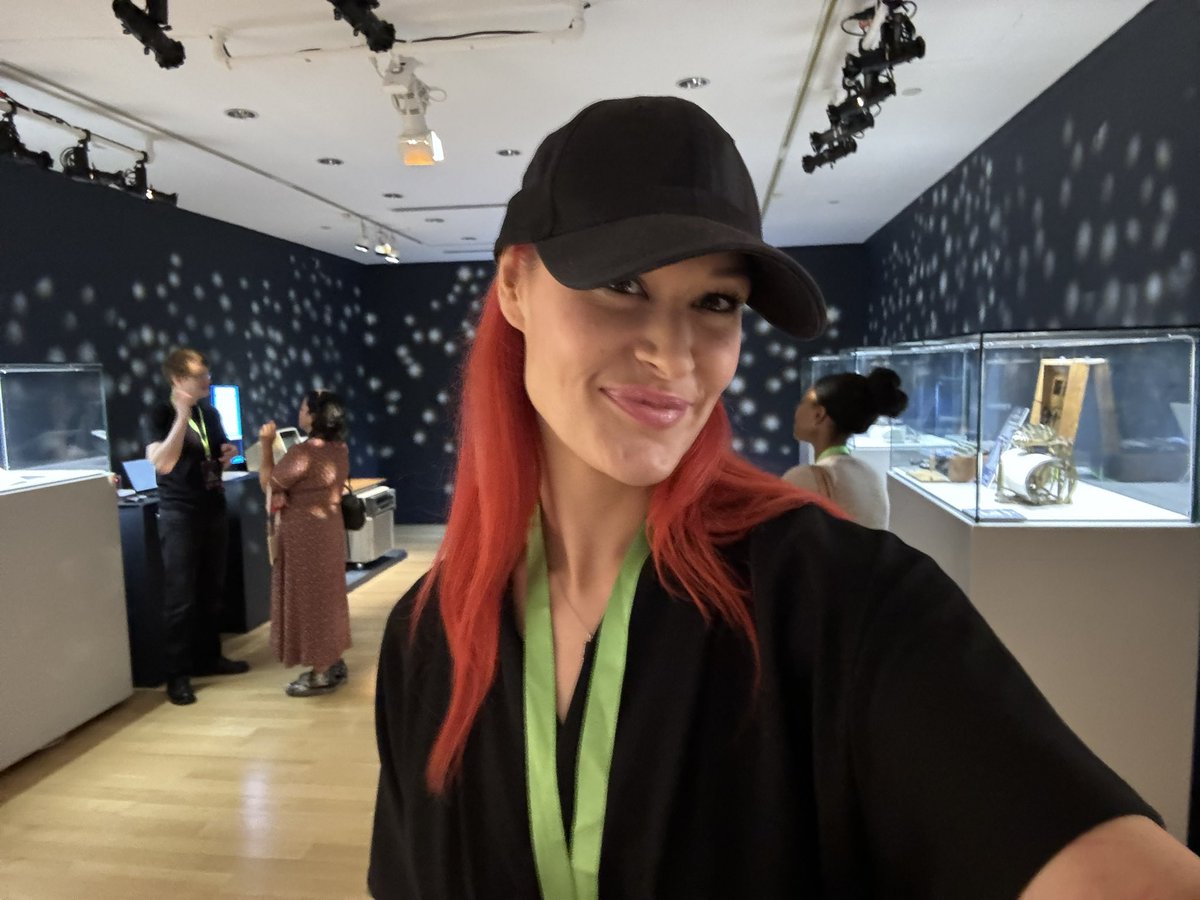SupermodelGamer's tweet photo. I’m in heaven 🤓 @ChristiesInc #arttechsummit https://t.co/wBEsEpn6xO