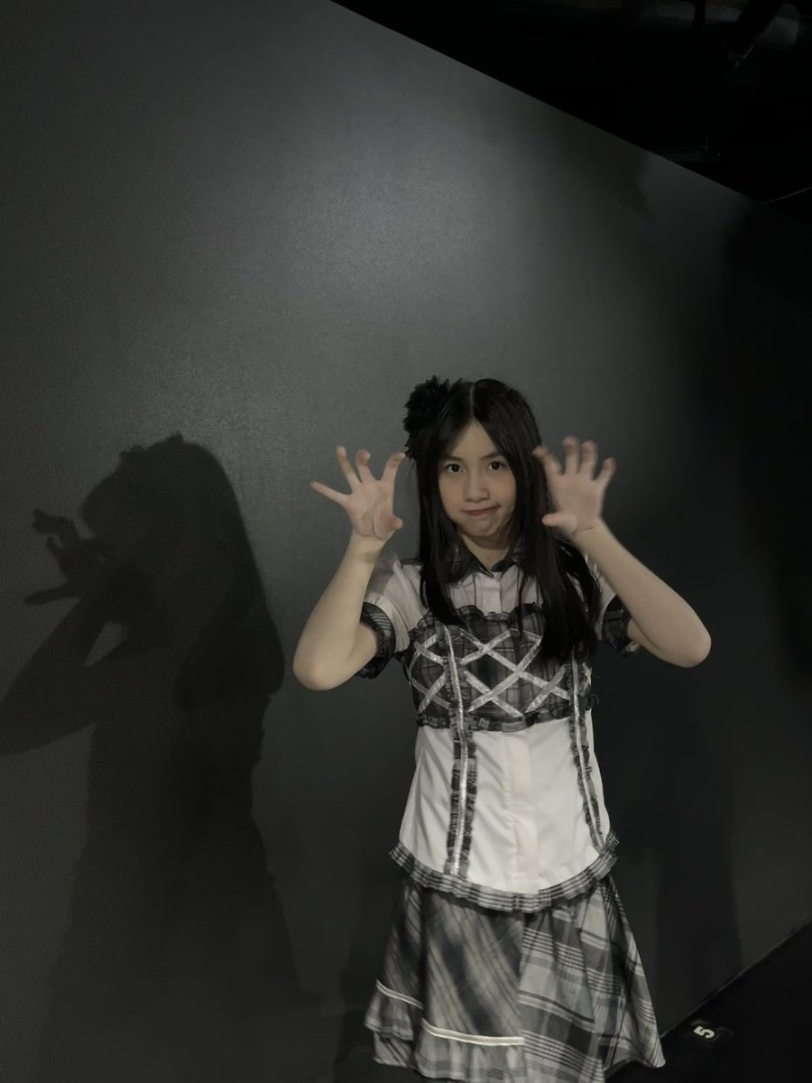 Michie_JKT48's tweet photo. thank you so much for today’s RKJ!! so happy and grateful to be part of another regular setlist!! mohon dukungannya terus semua, i will try to be better everyday 😉🫶🏻 https://t.co/9RuDTPXnaS