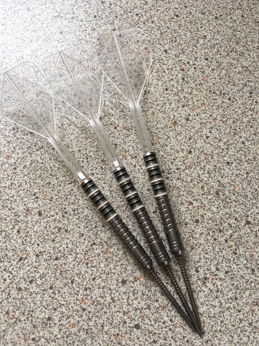 Rfcmiller86's tweet photo. @ScottishLadDC96 @TargetDarts Chris dobey gen 1s / kflex inter mid / 35m Swiss points https://t.co/w2YvOtL5fr
