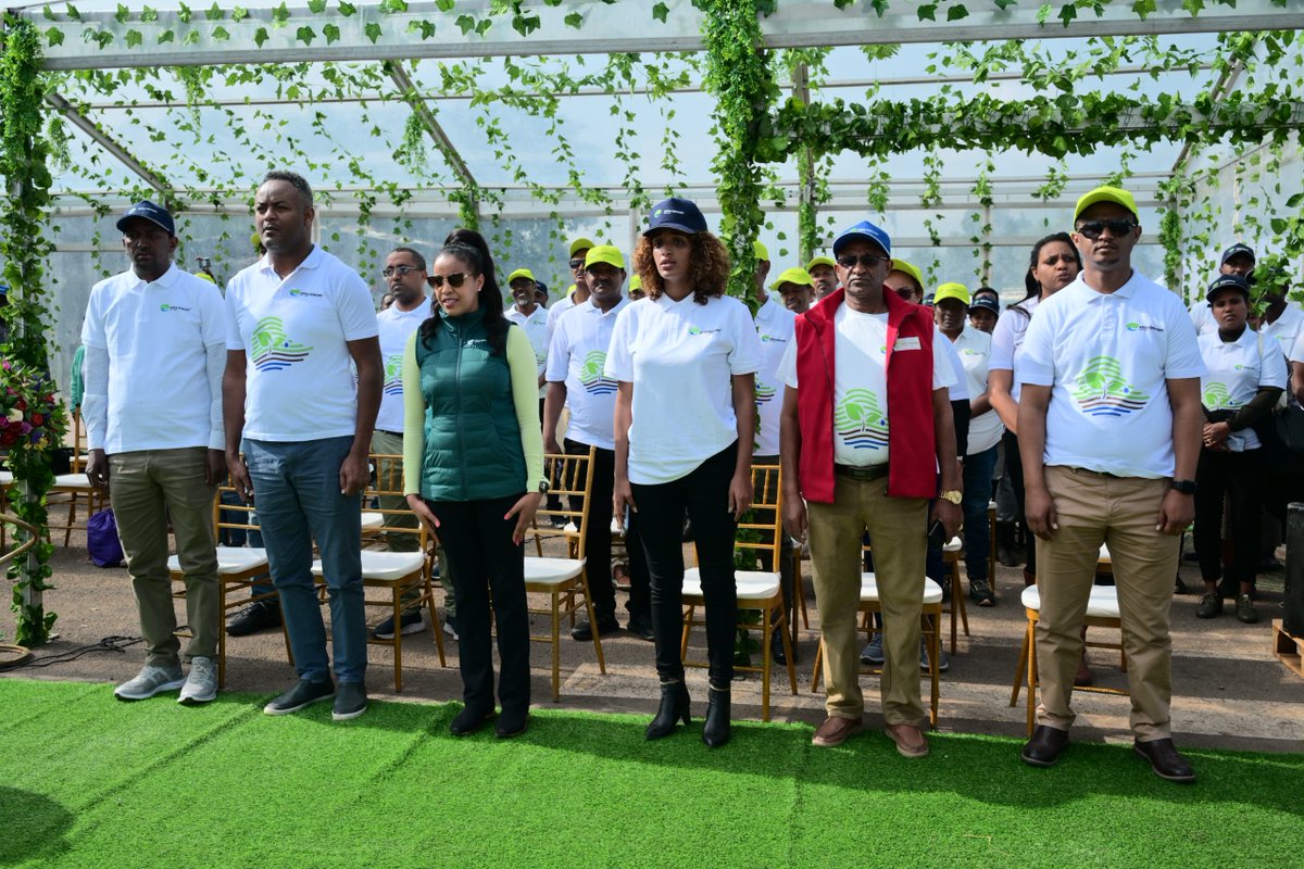 telebirr's tweet photo. ኩባንያችን በዛሬው ዕለት በተቋም ደረጃ #ለአረንጓዴኢትዮጵያ በሚል መሪ ቃል የግማሽ ሚሊየን ችግኞች ተከላ መርሃ-ግብሮችን በመላው ሃገራችን በይፋ አስጀመረ።
1/5 https://t.co/CkVc6YaqjL