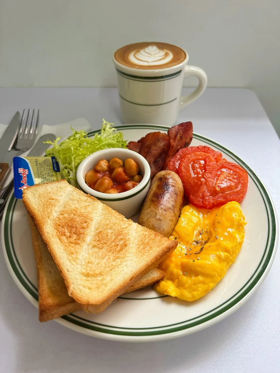 khaleedshdefat's tweet photo. Morning～Simple English breakfast plate!🌤🌤 https://t.co/maV2lNRhv5