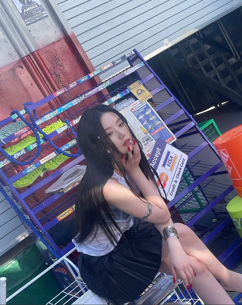 idle_chile's tweet photo. [ #SHUGRAM | 240718] 🏖

Actualización de #SHUHUA en su cuenta personal de IG

Cr: yeh.shaa_
[Frost ❄]
—
#GIDLE #여자아 #MIYEON #MINNIE #SOOJIN #SOYEON #YUQI #SHUHUA https://t.co/WKq2WomQlj