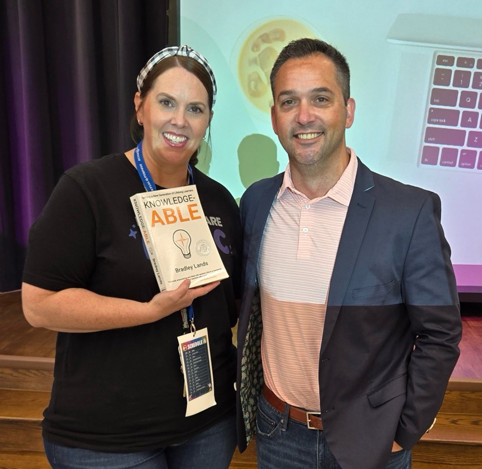 katylibrarylady's tweet image. When the librarian wins a book at the @RoyseCityISD AI conference! Thank you so much for your wealth of knowledge and this amazing resource @MrLands! ❤️📚 #knowledge_able #RCISDLibraries