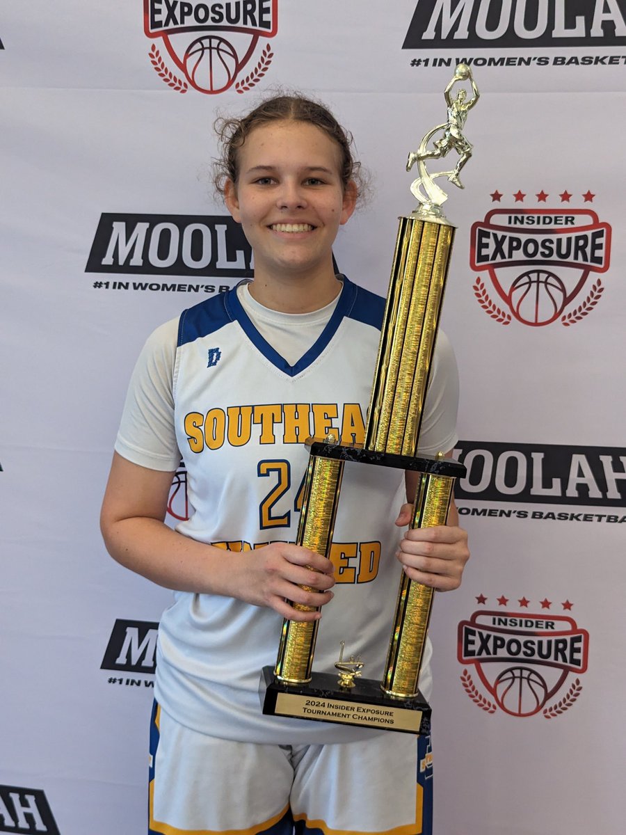 NyahFarrell's tweet photo. Come check out me and my team in Emerson Georgia this week! First game today at 5:50 on court 3!

@CoachLandoOTOD 
@CoachReese_6 https://t.co/Qi08BOJHxb