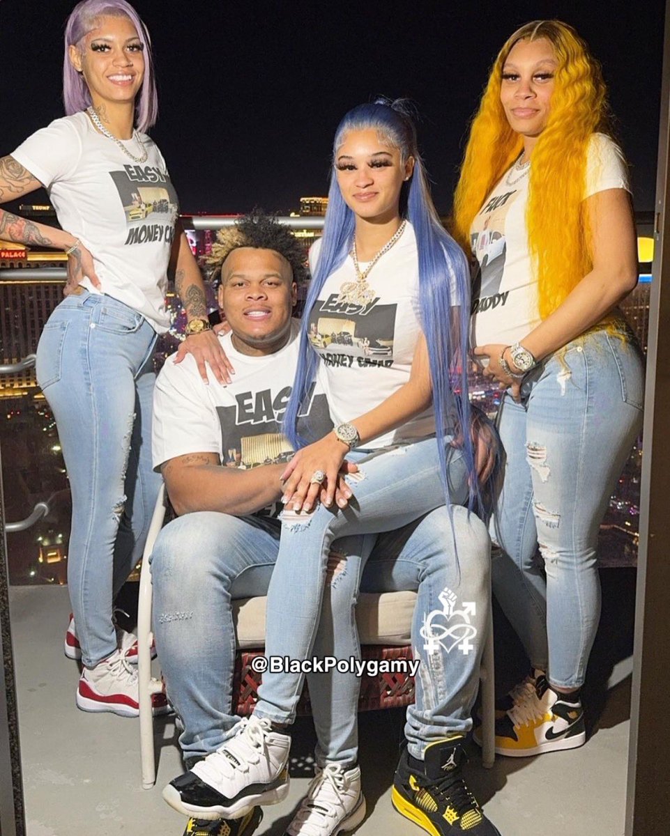 BlackPolygamy's tweet photo. 💞 #Polygamy For The Win 🏆 https://t.co/jyjWRuCJp9