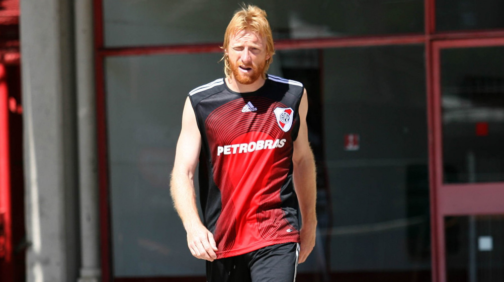 Entrerivers's tweet photo. Primeras imágenes de Iker Muniain en River https://t.co/cpzjuWEH0T