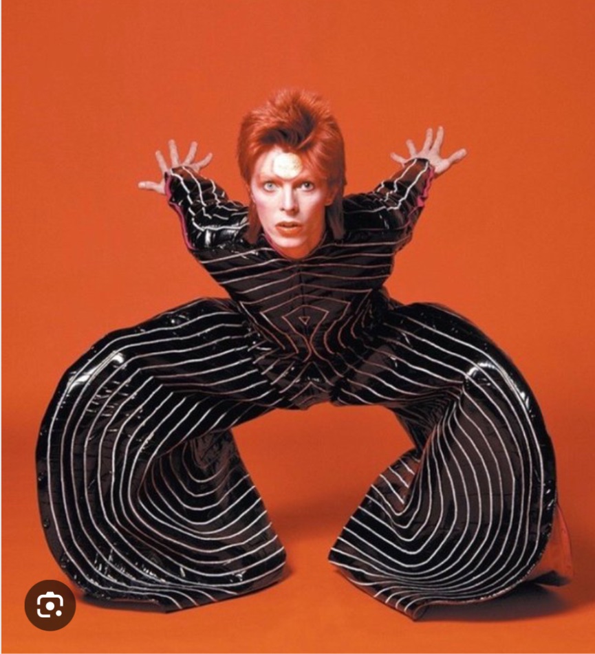 jazzmenshingoo3's tweet photo. David Bowie https://t.co/jCiIQym4UY