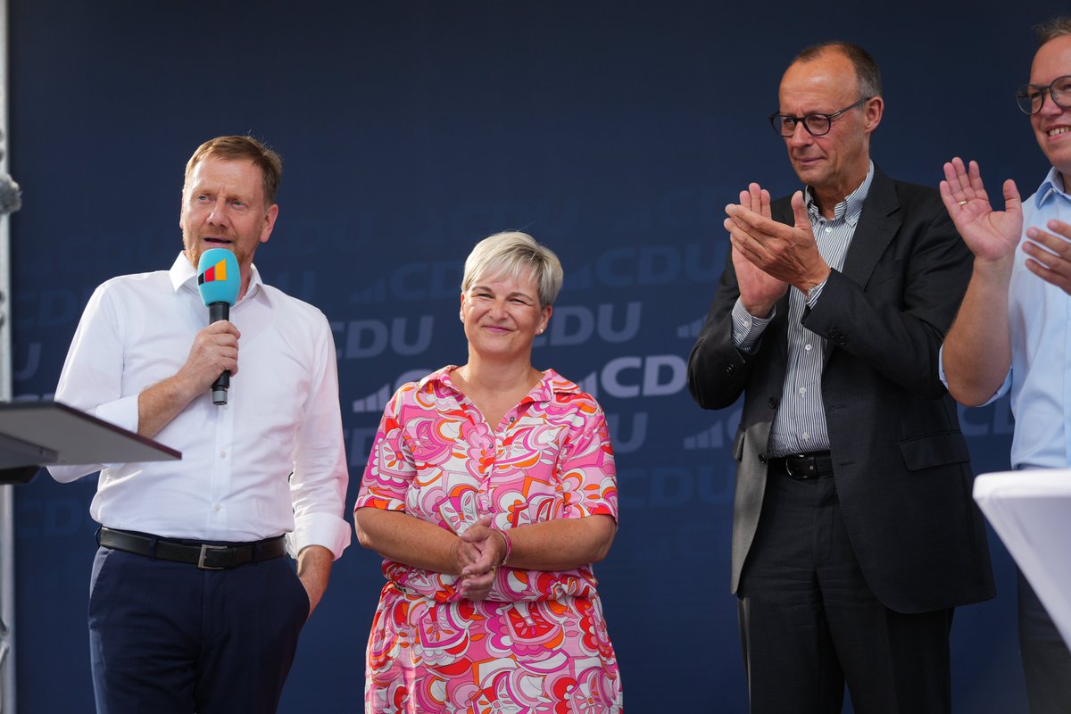 cdusachsen's tweet photo. .@MPKretschmer ist derjenige, der einen klaren Plan für Sachsens Zukunft hat: "Unsere Kinder brauchen die bestmögliche Bildung. Deshalb investieren schon ab dem Kindergarten in die junge Generation. Das letzte Kita-Jahr wird deshalb mit uns zum kostenlosen Vorschuljahr." #sltw24 https://t.co/Jz0rzr2va7