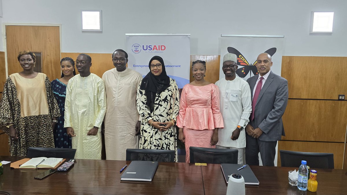 AFIGFunds's tweet photo. 🌟#AFIGFUNDS launches its #VentureStudio🌟

#AFIGFUNDS &amp; #USAIDEntrepreneuriatInvestissement  have partnered to jointly support African start-ups and entrepreneurs. Together, we aim to institutionalize these businesses and prepare them to become independent regional players. https://t.co/TXJog8iG5o