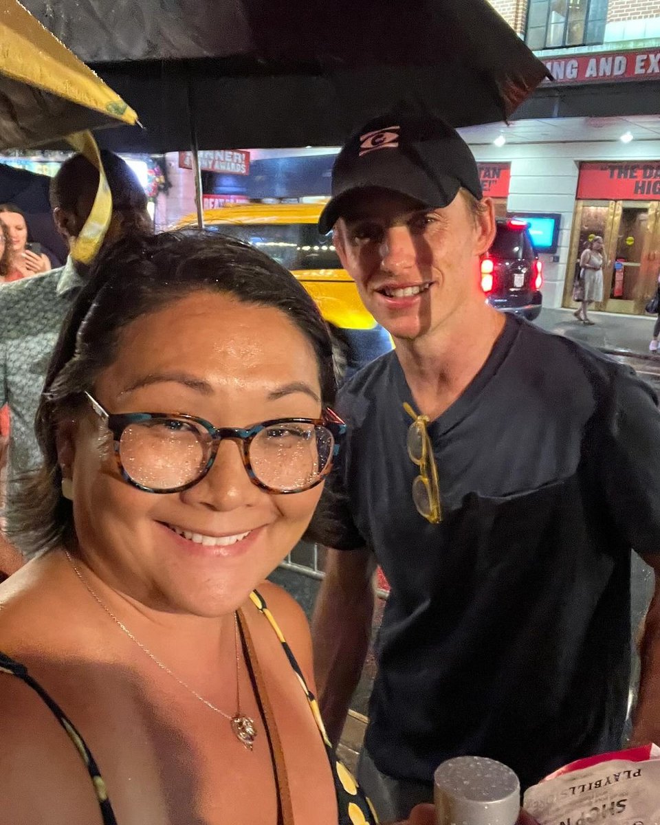 MCDV2's tweet photo. A new #fanadventure for #EddieRedmayne in #NYC at @kitkatclubnyc #broadway #NewtonScamander 
Read the whole post here https://t.co/vnYlom8OdC https://t.co/tB8l8YuBWm