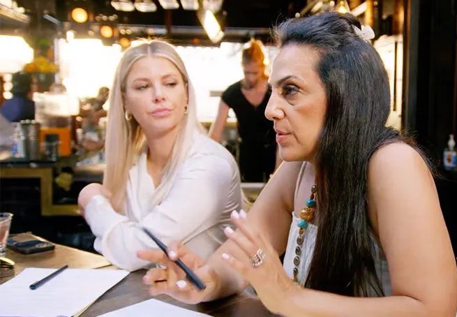 HousewivesHub's tweet photo. I can’t believe Ariana has to deal with 3 lawsuits!!! Rachel, Sandoval, and Chef Penny, y’all are evil. 😠 #PumpRules Everyone wants a piece of Ariana’s success! https://t.co/knAkY7K8OW