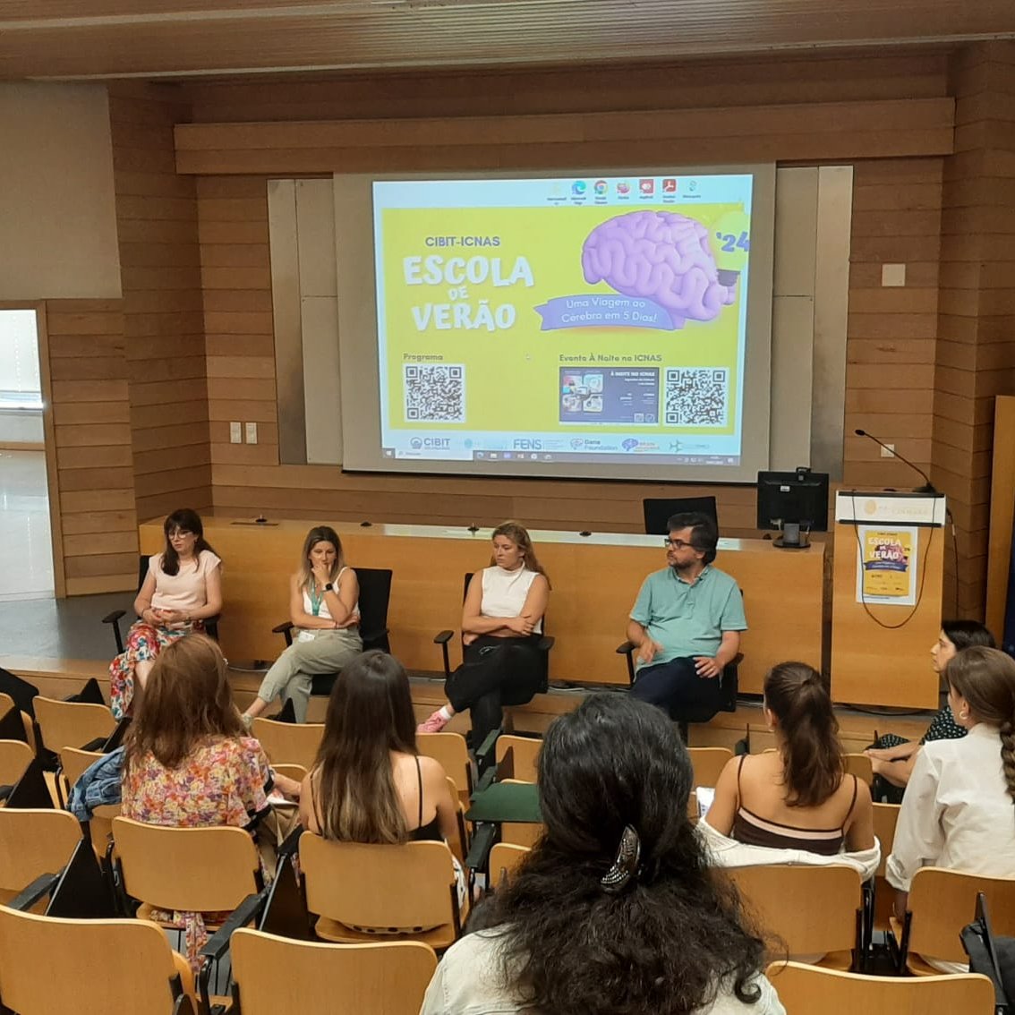 CIBIT_UC's tweet photo. Day 4 of #CIBIT_UC Summer School was fantastic! 🤯

We explored exciting research projects happening at CIBIT and wrapped up with a lively chat where students and researchers shared stories and insights about their research journeys! ✨

#CIBITSummerSchool24 https://t.co/D6DP33qDsp