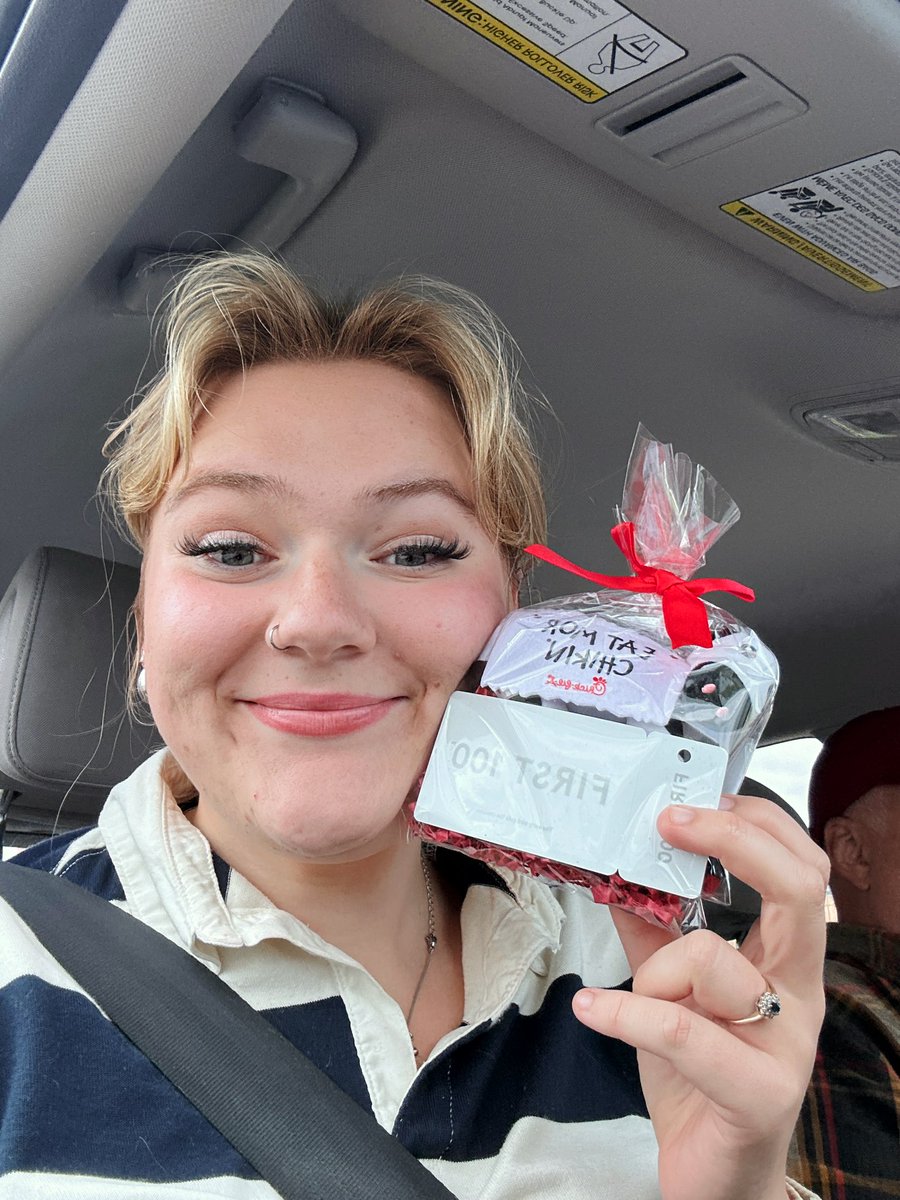 TheKatieColbert's tweet photo. @CTVOttMornLive Chick-fil-A! https://t.co/Shg9oHnuMK