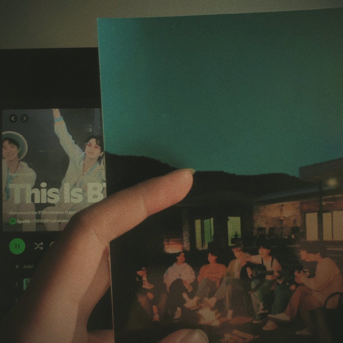 lxirane's tweet photo. today is 1% studying and 99% missing all of them so badly! #studytwt https://t.co/ev4HTckvBQ