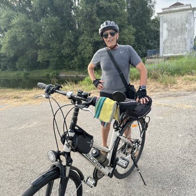 redaserhan's tweet photo. #NewProfilePic https://t.co/kDNE8fIDQE